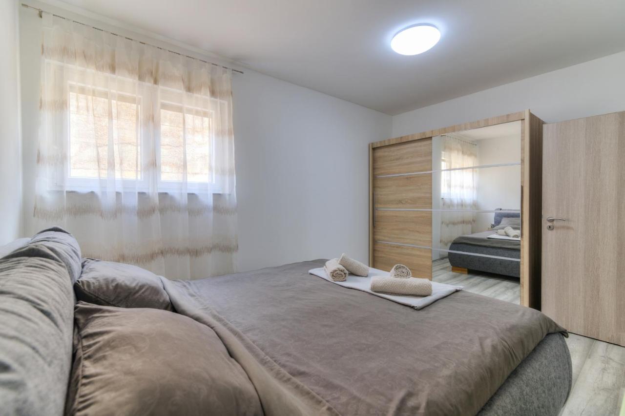 Apartment Luka Senj  Eksteriør bilde